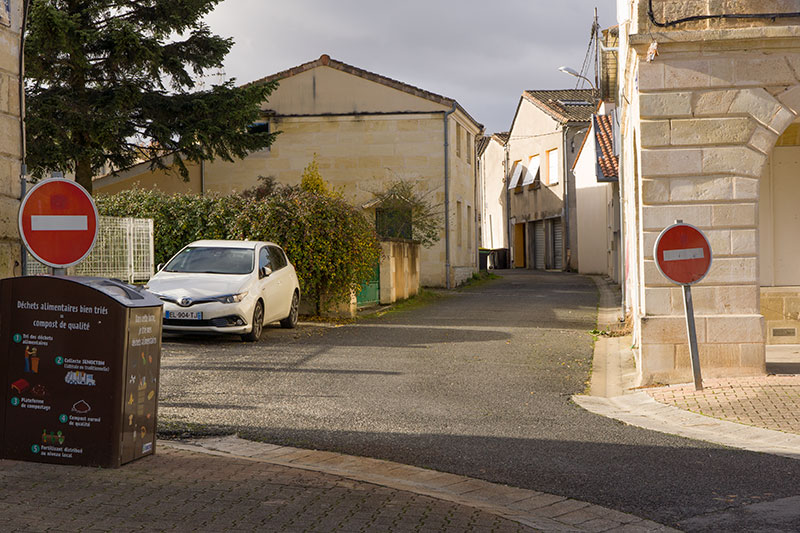 Sens interdit passage des Arceaux